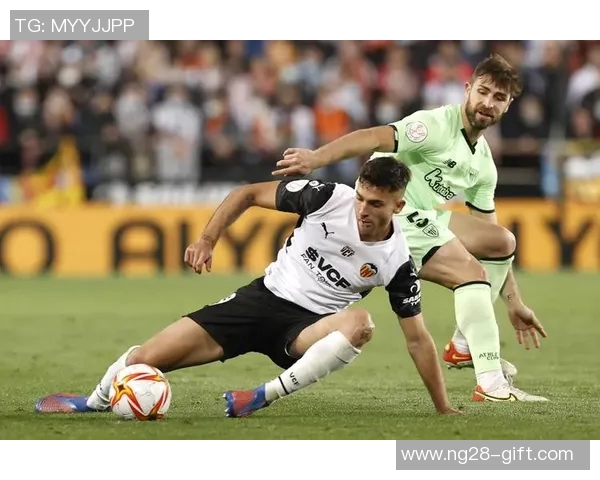 西甲焦点战波尔图与那不勒斯激战成平引发争议判罚引爆全场气氛