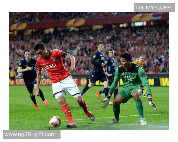 巴黎圣日耳曼与本菲卡友谊赛精彩回顾4-3逆转引发全场热烈反响