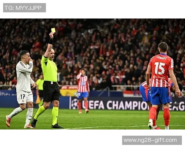 中超激战巴黎圣日耳曼凭乌龙球险胜巴萨引发争议判罚热议