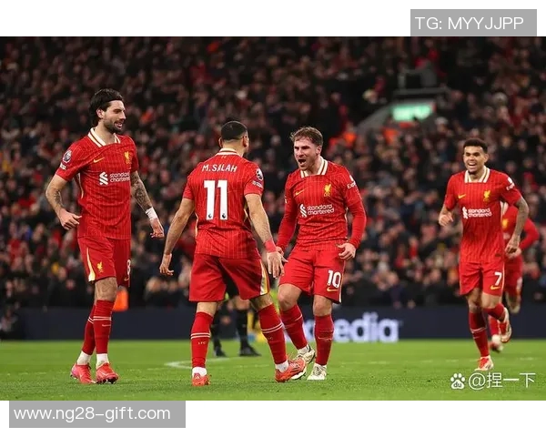 中超经典对决曼联绝杀利物浦全场沸腾瞬间回顾与分析